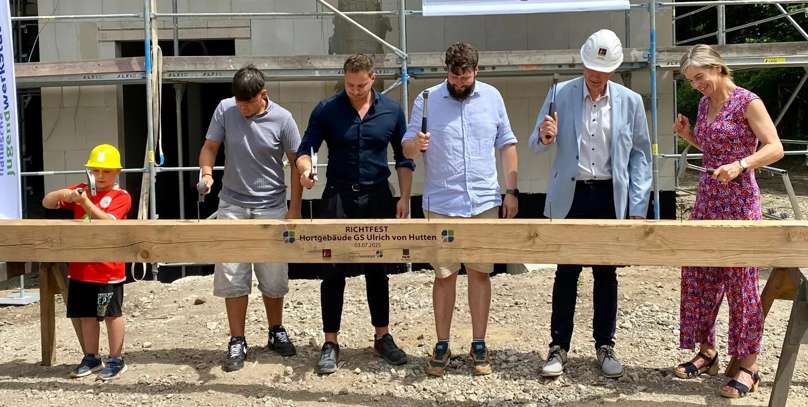 Richtfest: Alle unter einem Dach